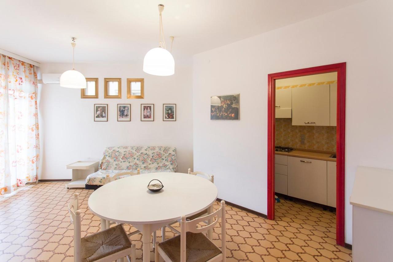 Park Apartment *